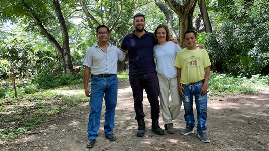 ELISA JUAN RAFAEL TRIGUEROS vaicacao bean to bar italia el salvador
