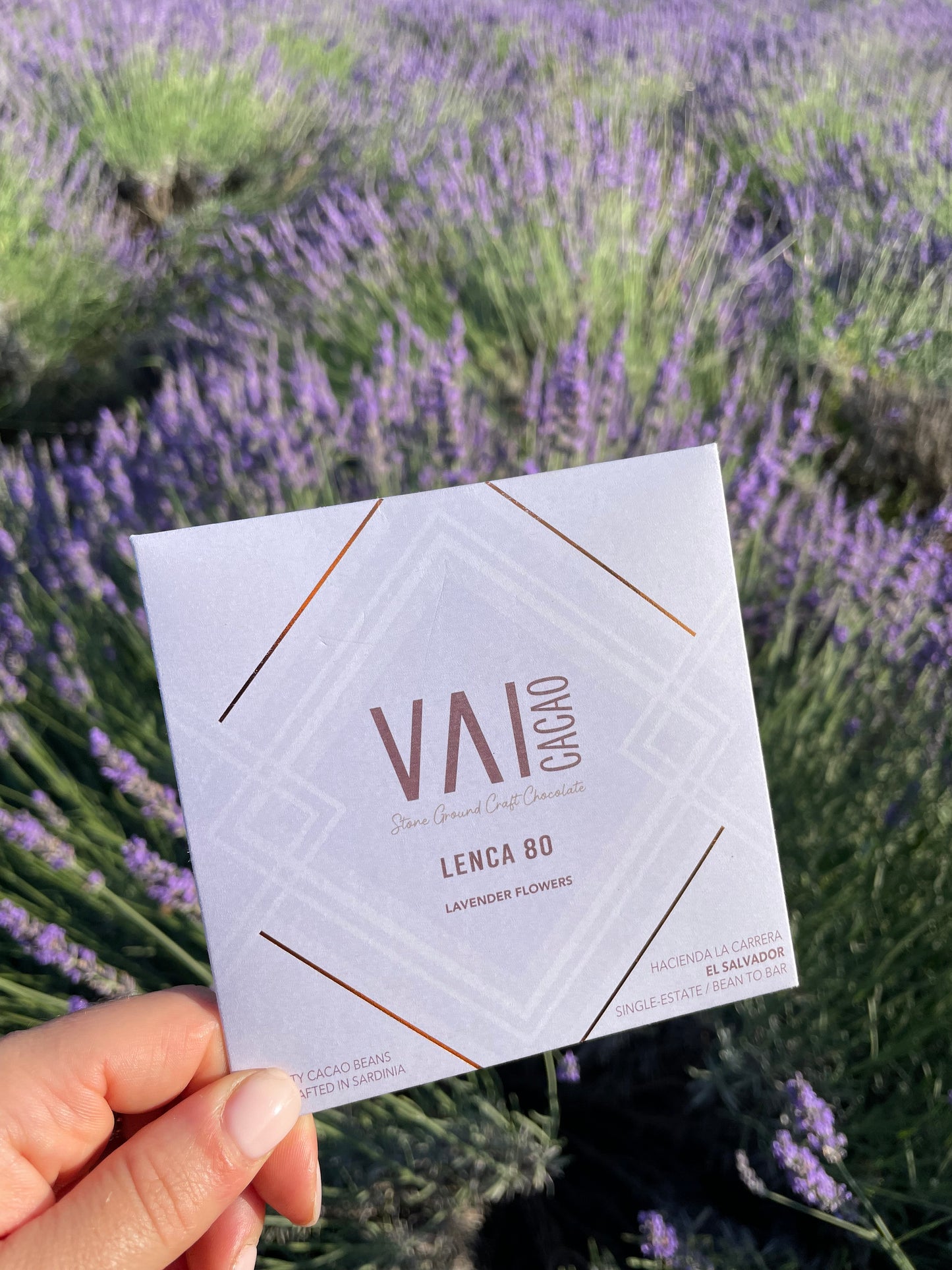 Chocolate 80% · Lenca, El Salvador + Flores de Lavanda de Cerdeña